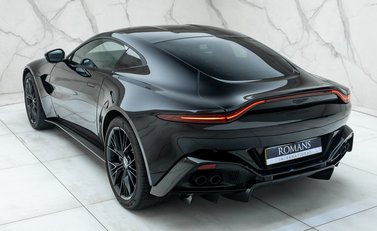 Aston Martin Vantage V8 12