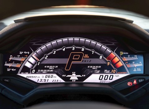 Lamborghini Huracan LP640-4 Performante 15