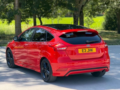 Ford Focus 1.5 Focus Zetec S Red Edition 5dr 3