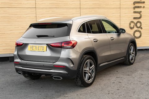 Mercedes-Benz GLA Class GLA 200 AMG LINE EXECUTIVE 2