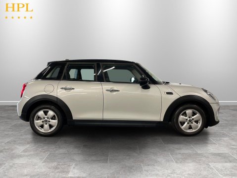 Mini Hatch 1.5 Cooper Classic Hatchback 5dr Petrol Manual Euro 6 (s/s) (136 ps) 8