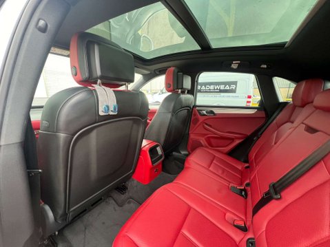 Porsche Macan 3.0 Macan S Semi-Automatic 4WD 5dr - NATIONAL DELIVERY* 31