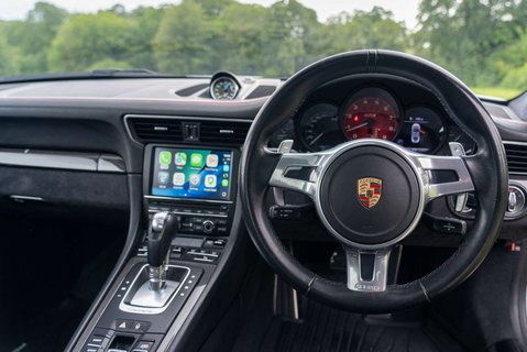 Porsche 911 3.8 911 Carrera GTS PDK 12
