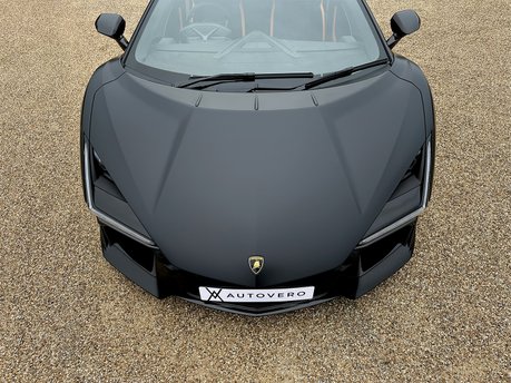 Lamborghini Revuelto V12 25