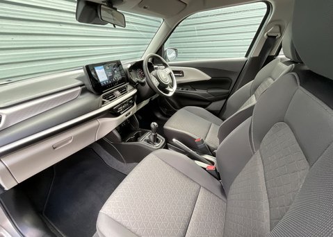 Suzuki Swift MOTION 9