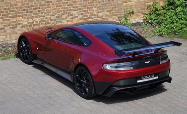 Aston Martin Vantage GT8 18