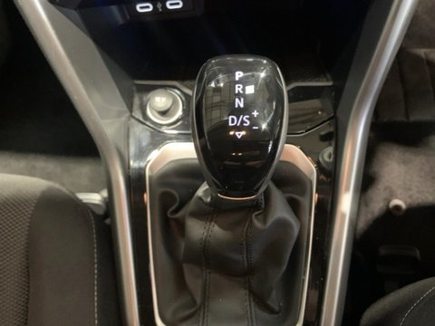 Volkswagen T-Roc LIFE TSI DSG 20