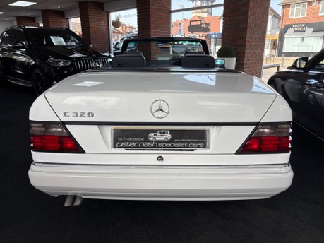 Mercedes-Benz E Class 3.2 E320 Cabriolet 2dr Petrol Automatic (217 bhp) 3