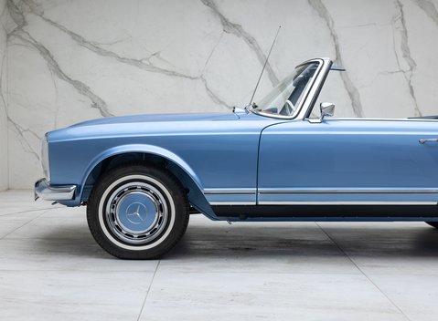 Mercedes-Benz 280 SL W113 Pagoda 42