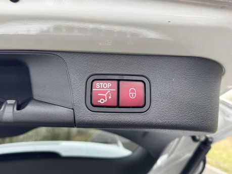 Mercedes-Benz EQB EQB 350 66KWH 4Matic AMG Line Premium Auto Electric 7 SEATER/PAN ROOF/VAT Q 33