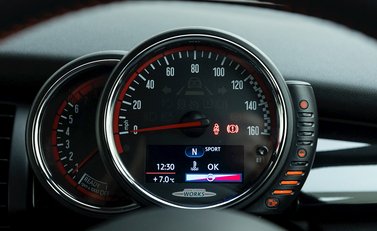 Mini Hatch John Cooper Works Challenge 15