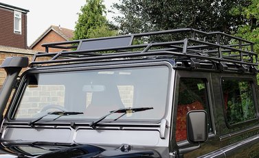 Land Rover 90 Adventure 6