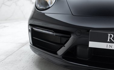 Porsche 911 Targa (992) 50 Years Porsche Design Edition 36