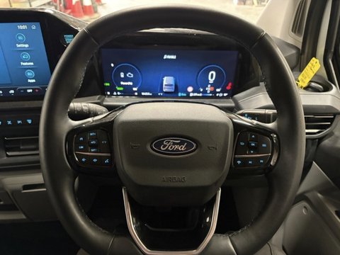 Ford Transit Custom 340 LIMITED ECOBOOST KOMBI 19