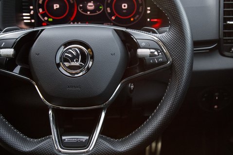 Skoda Karoq SPORTLINE TSI DSG 19