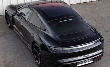 Porsche Taycan Turbo S 9