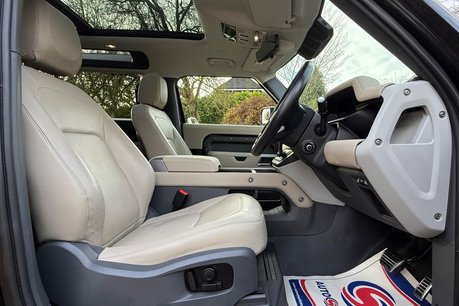 Land Rover Defender XS EDITION 24