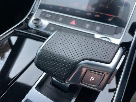 Audi Q7 3.0 TFSIe V6 55 S line SUV 5dr Petrol Plug-in Hybrid Tiptronic quattro Euro 44