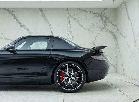 Mercedes-Benz SLS AMG GT FINAL EDITION 36