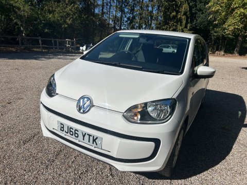 Volkswagen Up 1.0 Move up! Euro 6 5dr 9