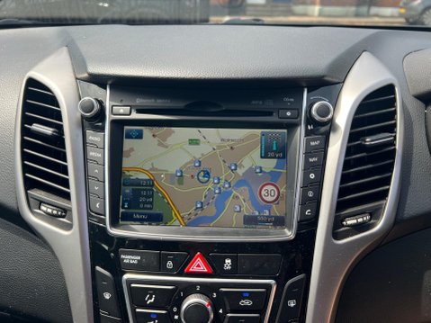 Hyundai i30 1.4 Blue Drive SE Nav Euro 6 (s/s) 5dr 29