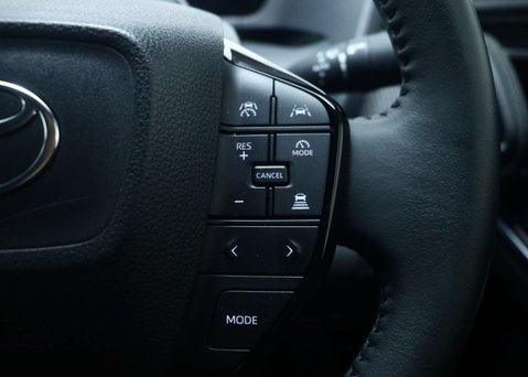Toyota BZ4X 71.4kWh Motion SUV 5dr Electric Auto (11kW OBC) (204 ps) 35