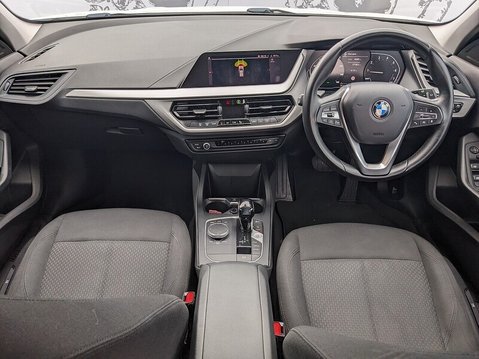 BMW 1 Series 118I SE 11