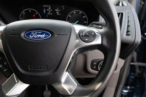 Ford Grand Tourneo Connect TITANIUM TDCI 19