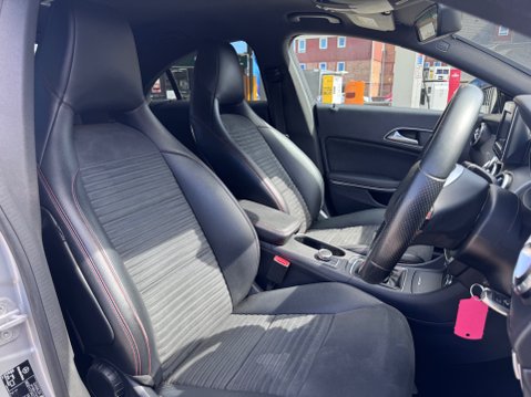 Mercedes-Benz CLA Class CLA180 AMG SPORT 3