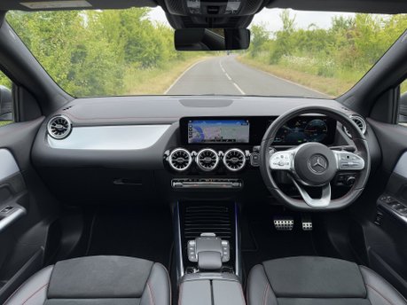 Mercedes-Benz EQA EQA 250 66KWH AMG Line Premium Auto Electric PAN ROOF/PARKTRONIC/SAT NAV 6