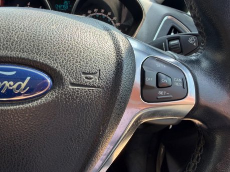 Ford B-Max TITANIUM X NAVIGATOR 14