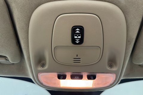 Jaguar XK 4.2 V8 Convertible 33