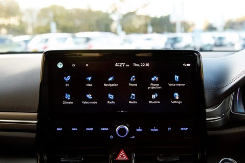 Hyundai IONIQ PREMIUM 18