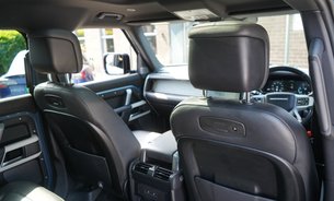 Land Rover Defender X-DYNAMIC HSE MHEV 3.0L Extended LR Warranty Tow Bar Pano Roof FLRSH  22