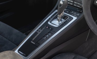 Porsche 718 Cayman GTS 19