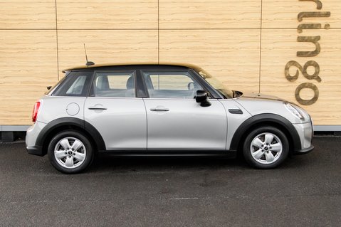 Mini Hatch COOPER CLASSIC 8