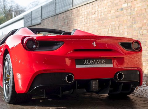 Ferrari 488 Spider 25