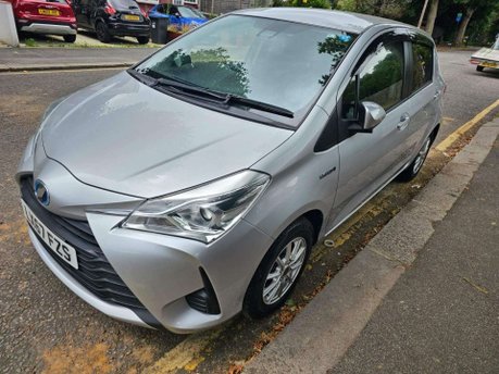 Toyota Yaris 1.5 VVT-h Icon Tech E-CVT Euro 6 (s/s) 5dr 22