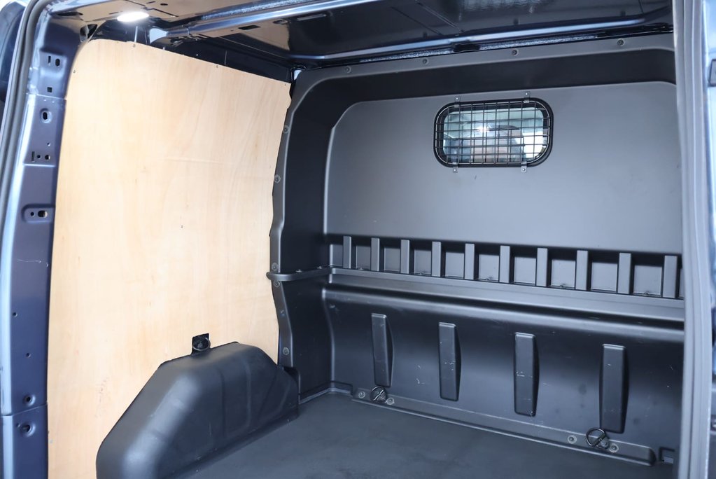 Ford Transit Custom 320 SPORT L1H1 DCIV DOUBLE CAB  Auto   PRICE MATCH OFFER  WAS 29950  31