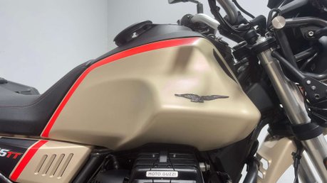 Moto Guzzi V85 TT 850 2021 ONLY 11K HISTORY FULL LUGGAGE ADVENTURE BIKE 8