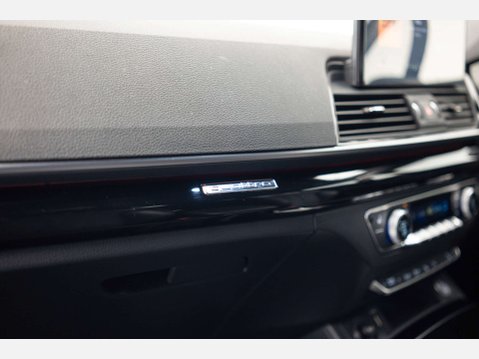 Audi Q5 2.0 Q5 Black Edition 40TDI MHEV Quattro Semi-Auto 4WD 5dr 45