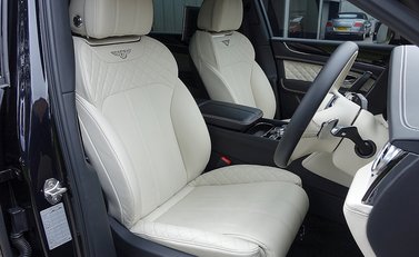 Bentley Bentayga 4