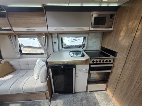 Coachman VIP 545/4  11