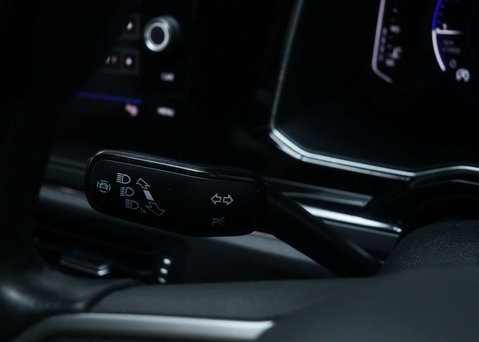 Volkswagen Polo 1.0 Polo R-Line TSi 5dr 37