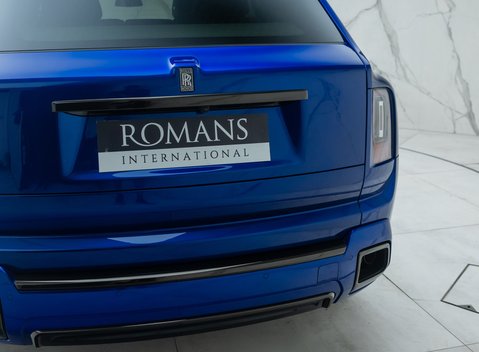 Rolls-Royce Cullinan Series II BLACK BADGE 35