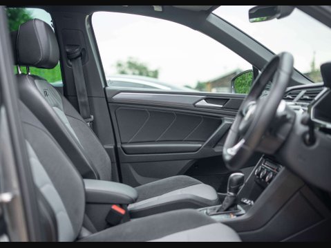 Volkswagen Tiguan 1.5 Tiguan R-Line TSi Evo Semi-Auto 5dr 21