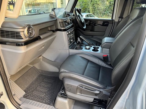 Ineos Grenadier FIELDMASTER EDITION 30