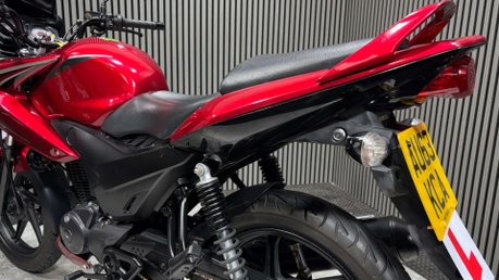 Honda CBF125 CBF125 2013 ONLY 16K 1 FORMER OWNER MOT WARRANTY 125CC 32