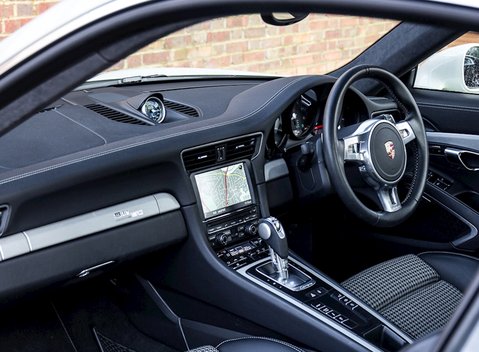 Porsche 911 50th Anniversary Edition 24