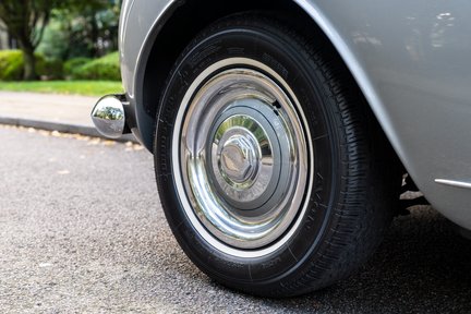 Bentley S2 Continental H.J Mulliner 11